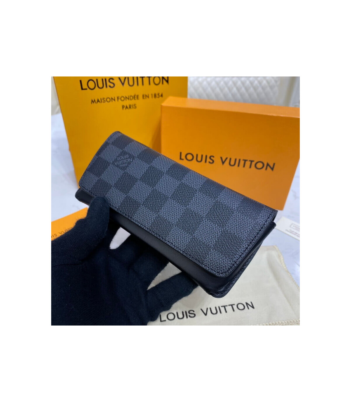 Shop Louis Vuitton MONOGRAM 2019-20FW Woody Glasses Case (GI0372