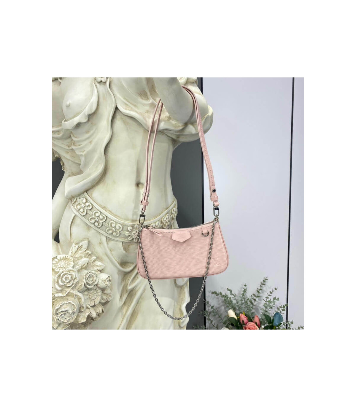 Louis Vuitton Easy Pouch On Strap - New IT bag? ❤️❤️❤️Comparison to LV  Felicie Pochette 