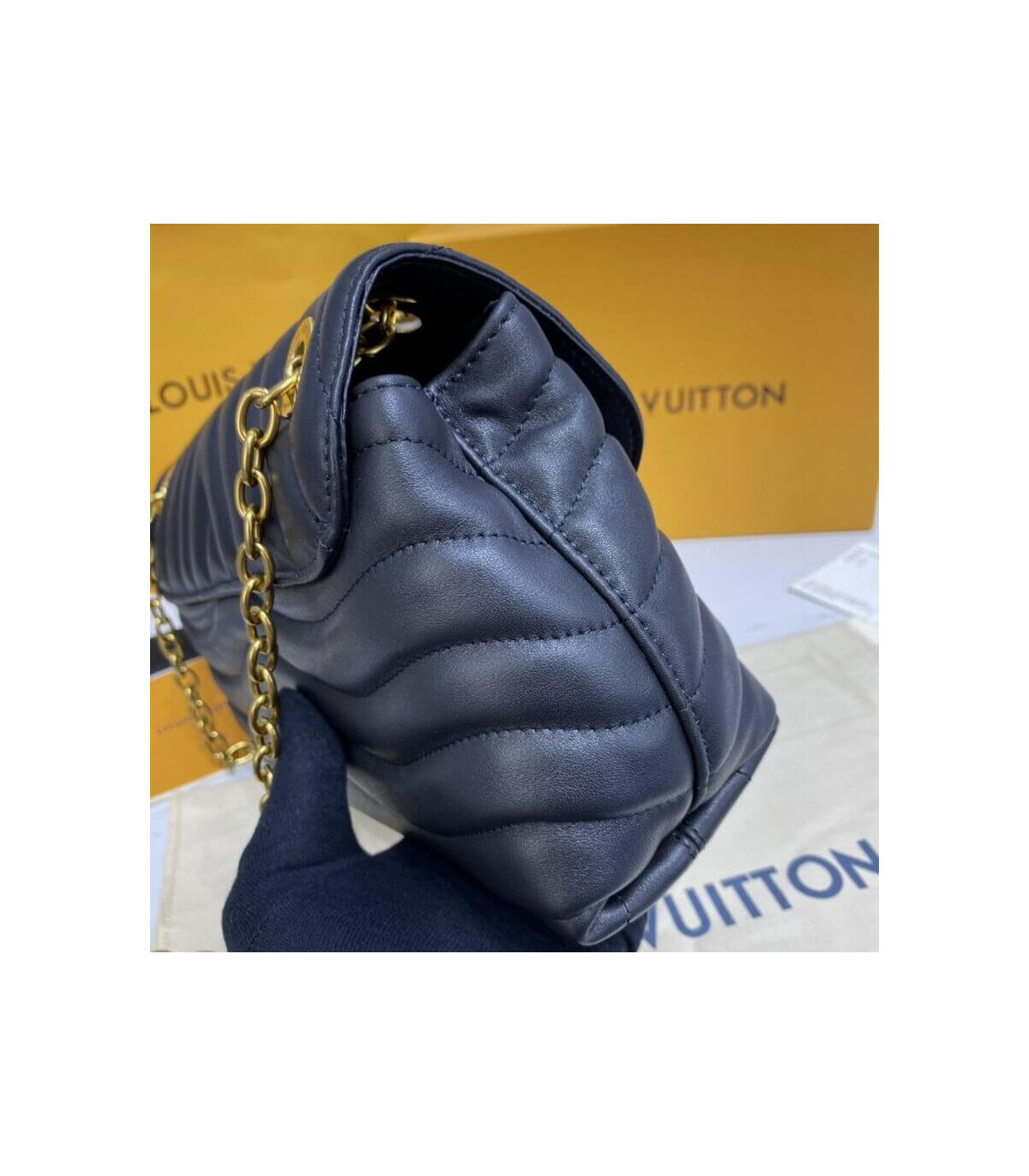 LV New Wave Chain Bag H24 in Black - Handbags M58552