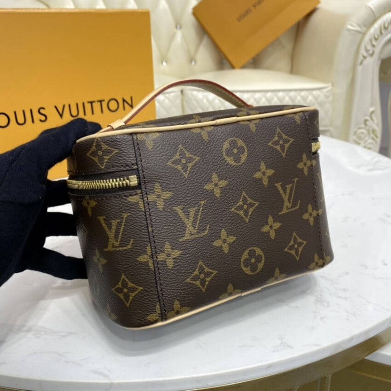 Shop Louis Vuitton Nice mini toiletry pouch (M44495) by SolidConnection