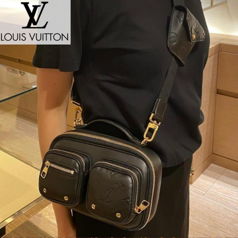 X \ Outlander Magazine على X: Louis Vuitton SS22 LV Runner Tatic Trainer  in Black!🖤
