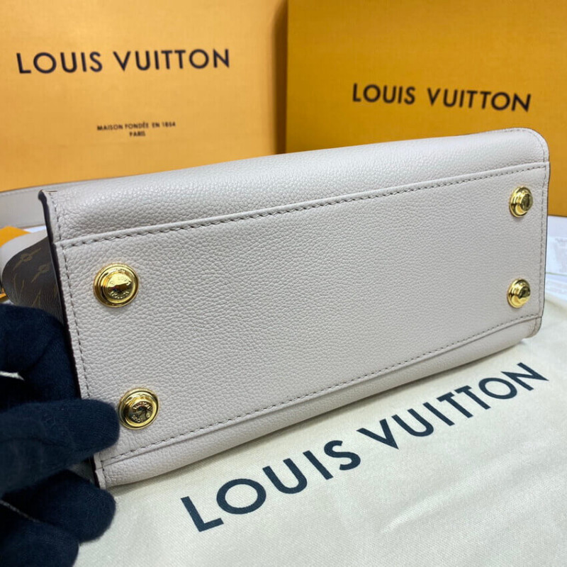 Louis Vuitton LV On my side PM blue new Beige ref.955075 - Joli Closet