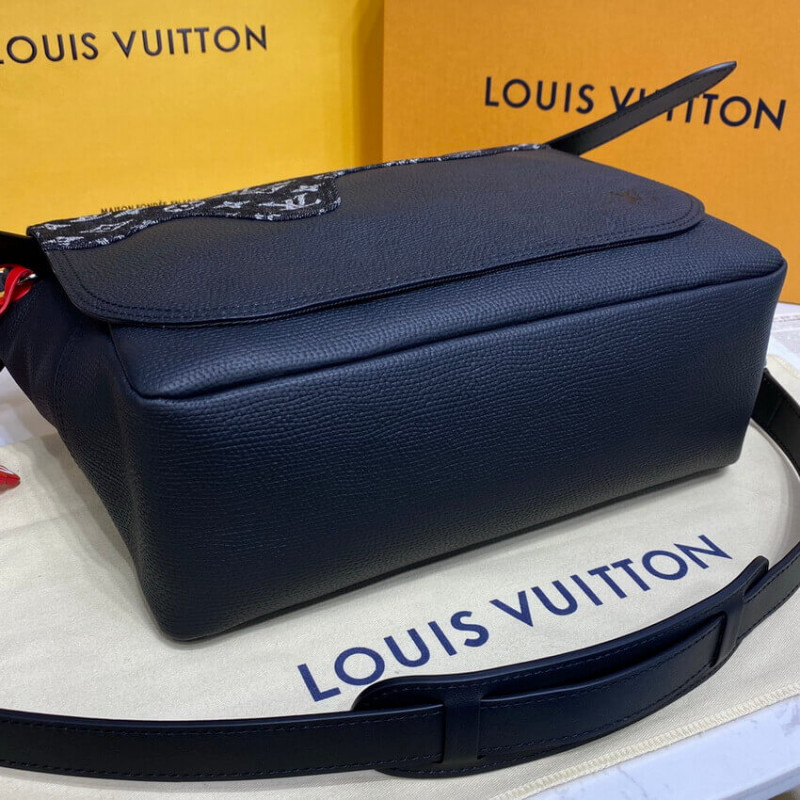 Sold at Auction: Louis Vuitton, Louis Vuitton x Nigo Besace Tokyo