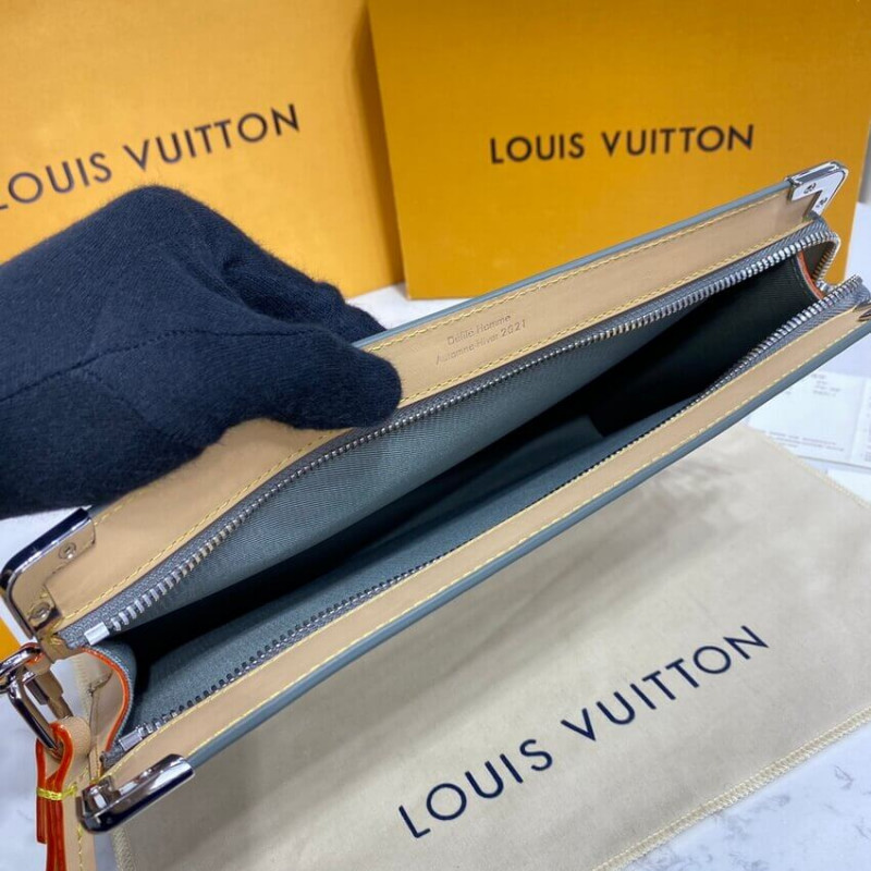 Louis Vuitton 2021 Monogram Mirror Handle Soft Trunk w/ Strap - Metallic  Other, Bags - LOU687337