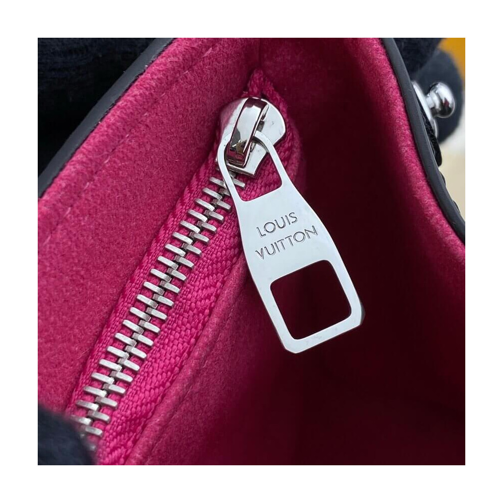Shop Louis Vuitton EPI 2023 SS Cluny mini by KICKSSTORE