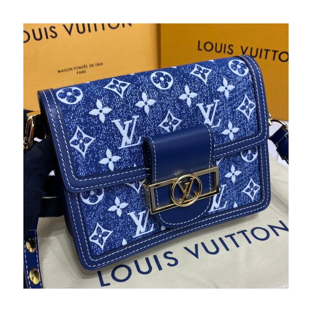 ▪️ Louis Vuitton Mini Dauphine Bag▪️ ☑️Available in Bacolod ✓Material:  green quilted monogram denim ✓Condition: 9/10 ✓Inclusions: dust bag and  long strap, Luxury, Bags & Wallets on Carousell