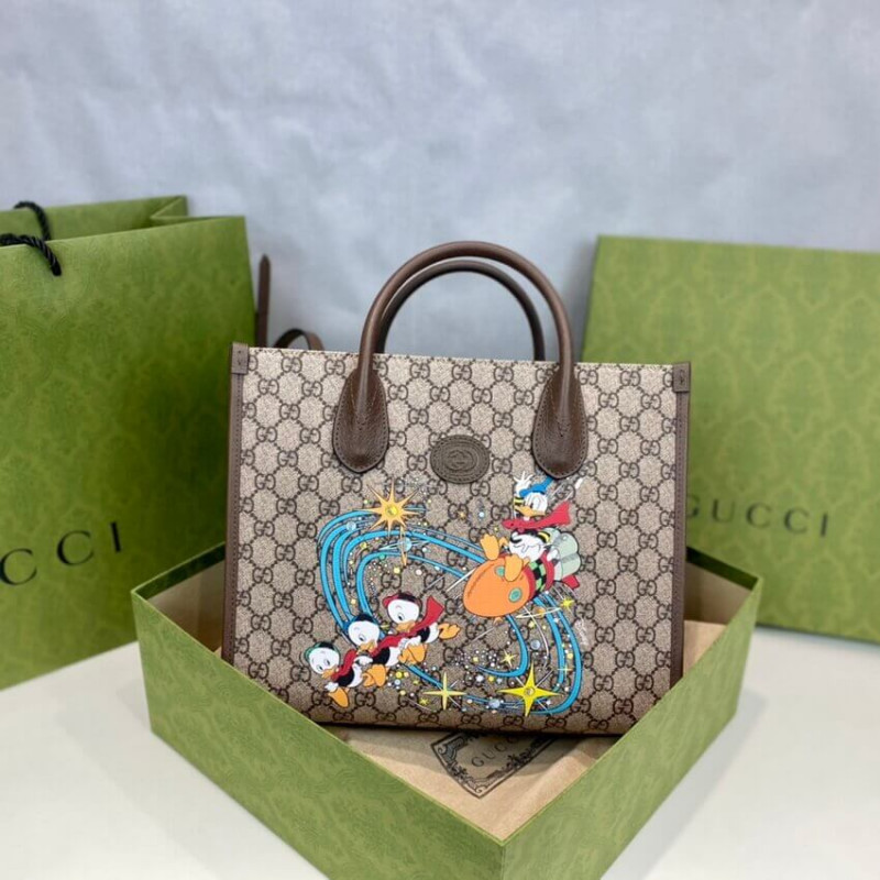 Leather tote Donald Duck Disney x Gucci Beige in Leather - 25966683