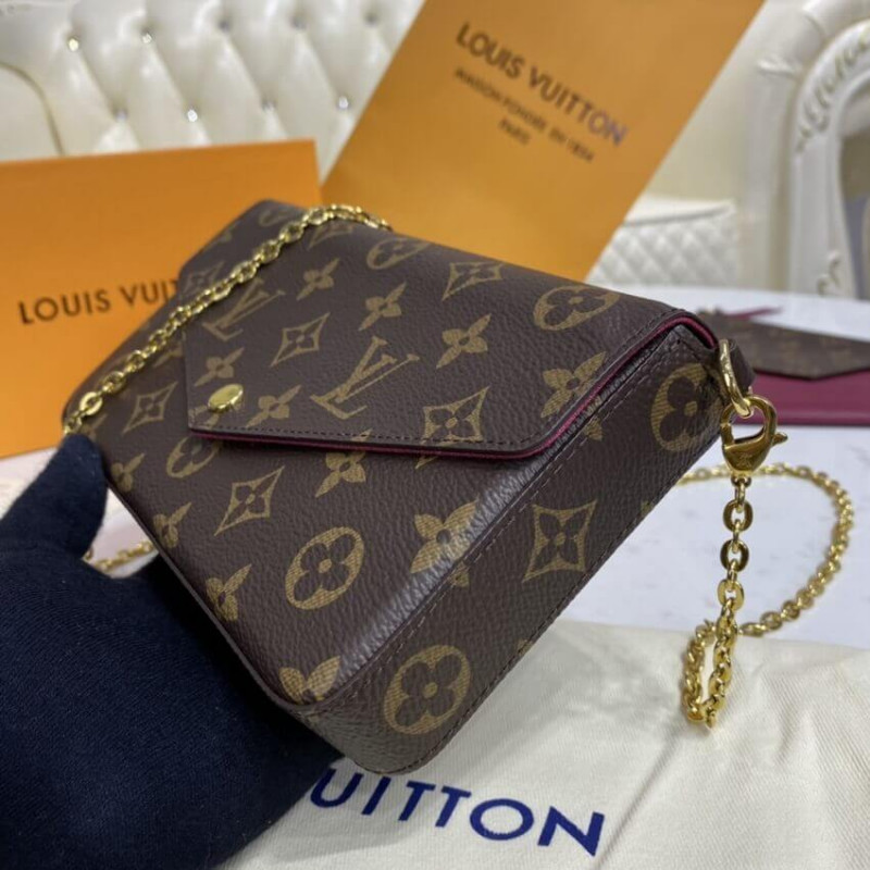 Se produkter som liknar Louis Vuitton Pochette Felici.. på Tradera
